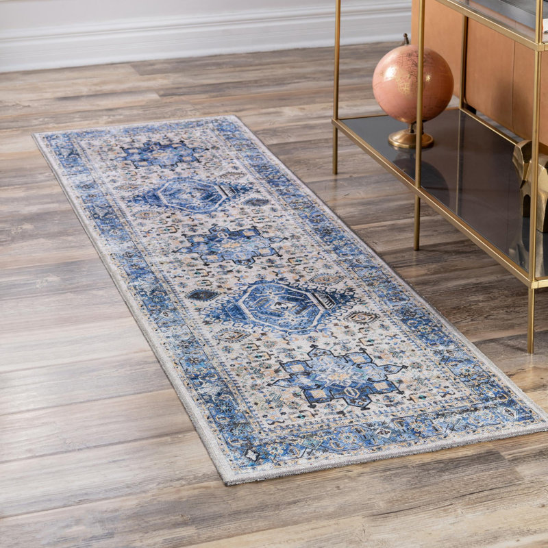 Obehi Oriental Indoor Rug, Runner 2' x 6'