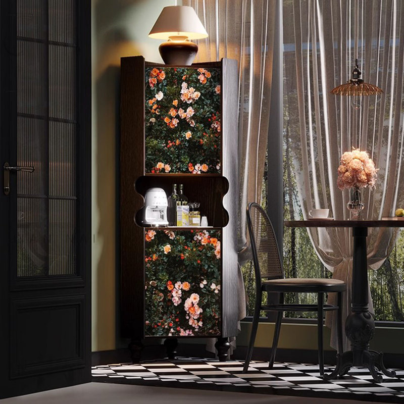 Armoire de coin noire en bois massif