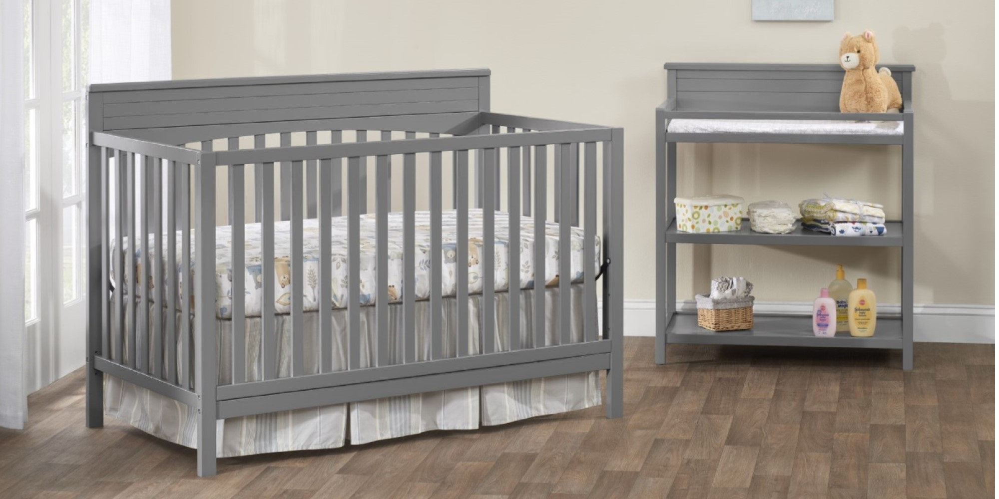 OxfordBaby Harper 4 in 1 Convertible Baby Crib, Greenguard Gold