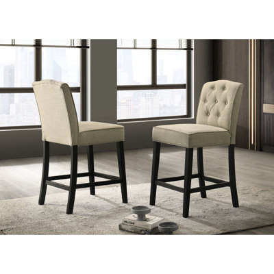 Chaises à hauteur de comptoir, tissu beige, pieds à finition noire, 2, pieds et structure en bois d'hévéa, structure de chaises en tissu d'une profondeur de 17 po, hauteur de 26 po, largeur de 19 po
