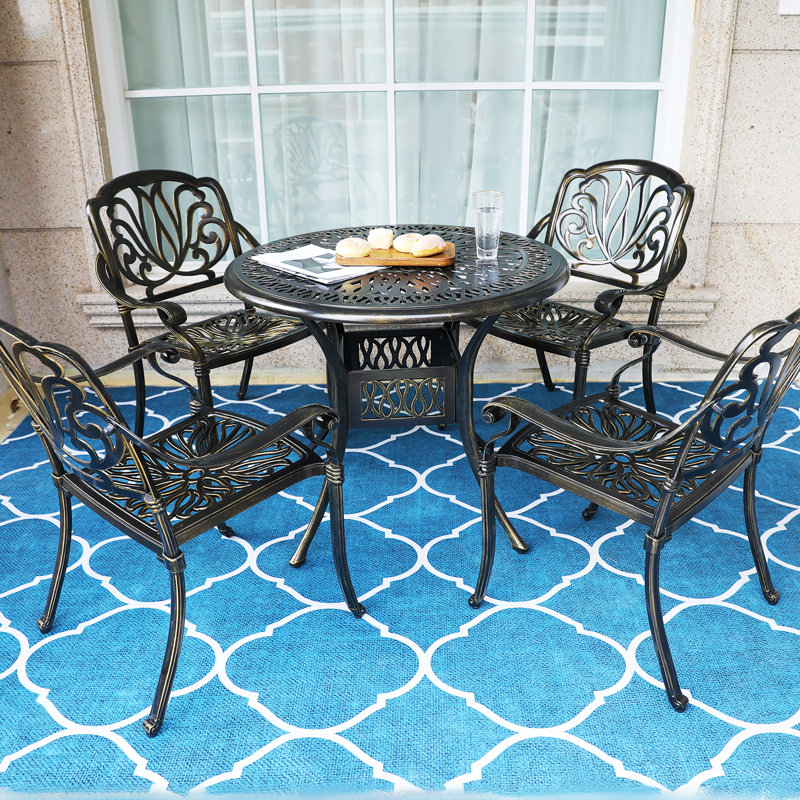 4 - Person Patio Dining Set with Round Table