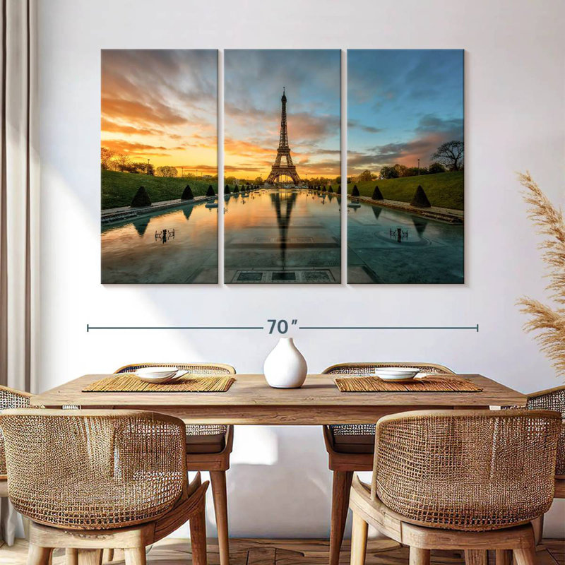 Lilie, reflet de la tour Eiffel, H 32 po x l 50 po