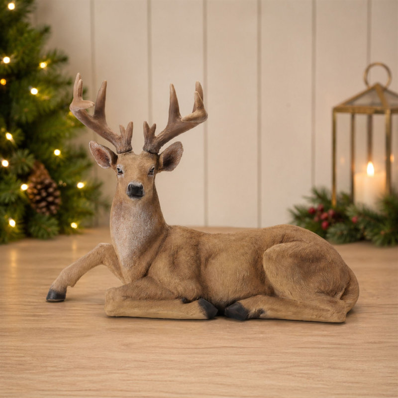 Grande figurine de cerf des bois