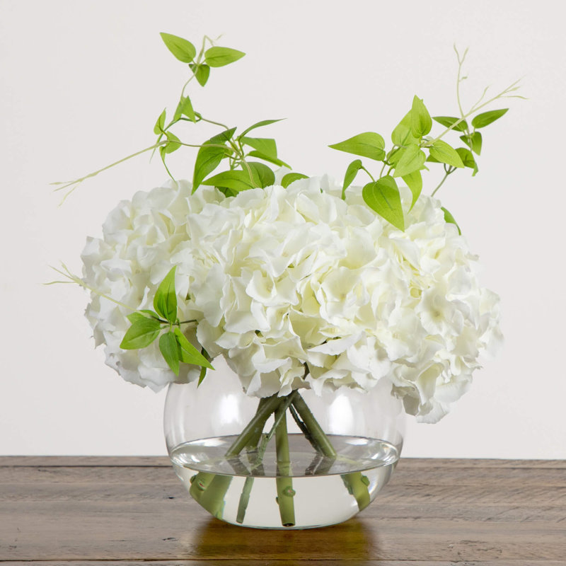 Collection de mariage 18 po Arrangement d'hortensias artificiels dans un vase en verre