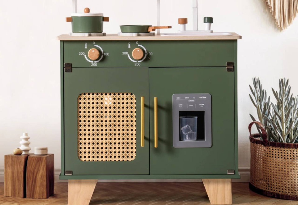 Play Kitchen Sets