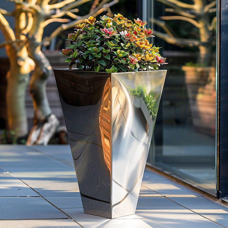 Cozzens Metal Planter Box, 75cm H x 36cm W x 36cm D