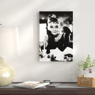 "radio days" à la série tiffany : a sourire audrey hepburn ", reproduction de photo sur toile