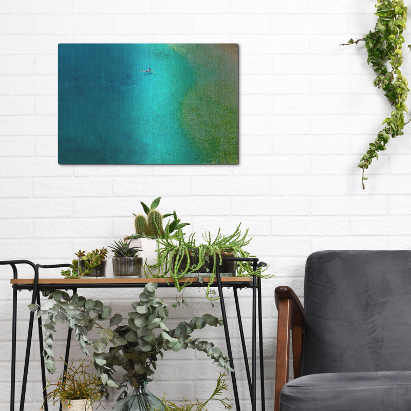 «Solo Swim» par Verne Varona, H 12 po x l 16 po