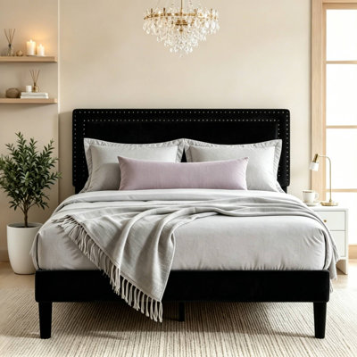 Grand lit plateforme tapissier en velours noir avec tête de lit réglable, cadre de lit moderne avec lattes de bois, aucun sommier requis