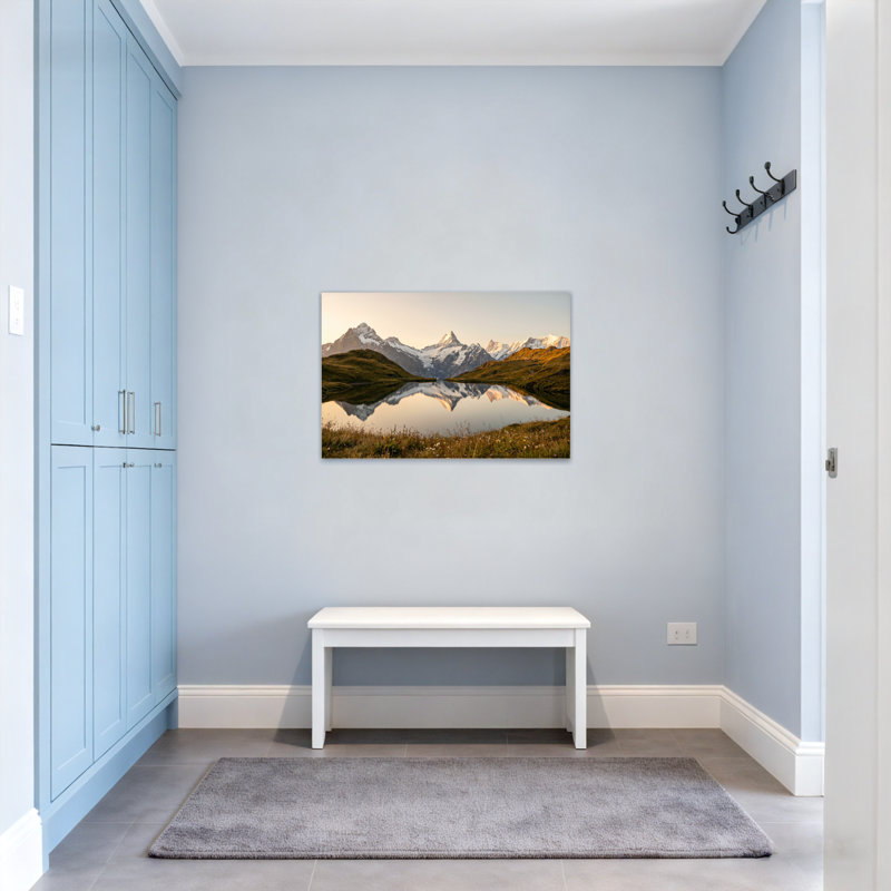 Paysage et nature, sommets montagneux reflétés dans les eaux calmes du lac, H 16 po x l 24 po