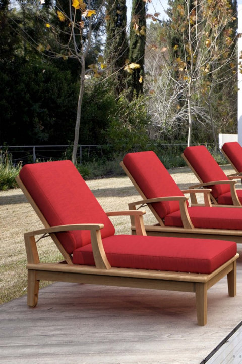 Outdoor Chaise Lounges