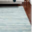 Tapis abstrait turquoise touffeté à la main-2125941850