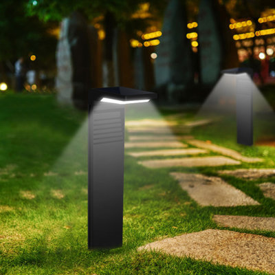 Nooriyah Solar Powered Integrated LED Pathway Light