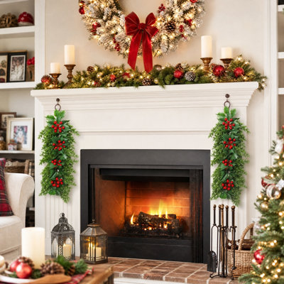 Guirlande de Noël en forme de larme (3 pièces) avec houx et baies rouges, guirlande de cyprès vert artificiel de 55 cm, décoration hivernale pour porte d'entrée, foyer ou mur, décoration de Noël