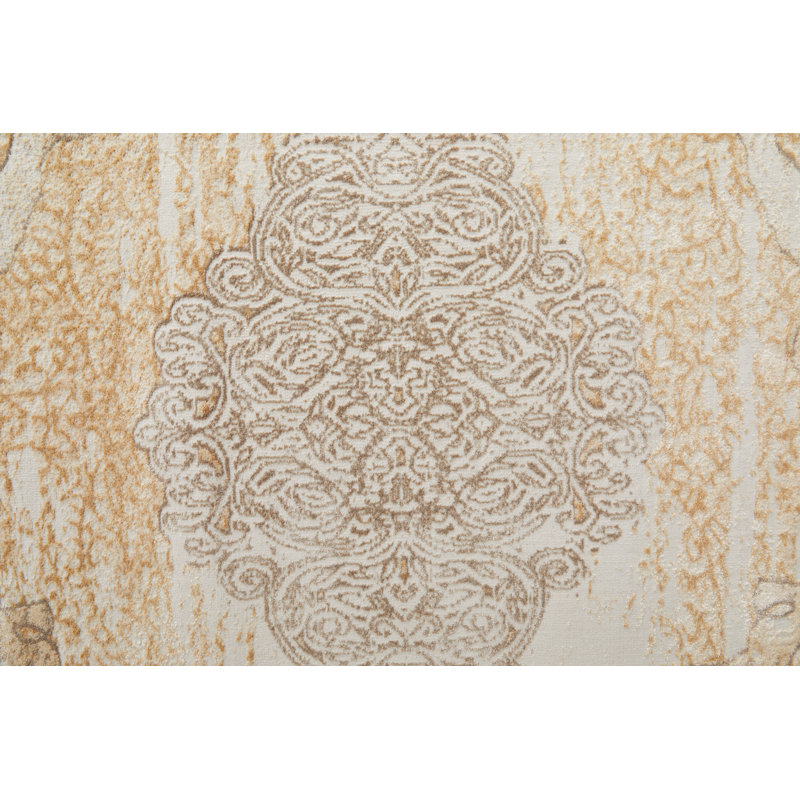 Neoma Vintage Medallion Viscose/Polyester Area Rug, Rectangle 3'9" x 5'9"