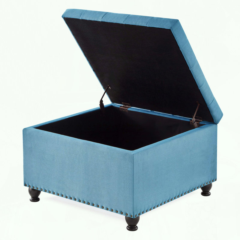 Grand repose-pieds carré avec garniture cloutée, Bleu pâle