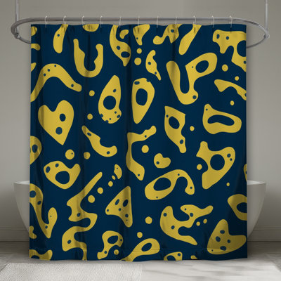 Rideaux de douche jaunes à formes abstraites très longs