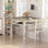 Ensemble de table de salle à manger 3 pièces pour 2 personnes avec support de rangement intégré, petite table de cuisine en bois et 2 chaises à dossier avec structure en métal, ensemble de coin-repas carré Farmhouse pour petit espace salle à manger, appartement