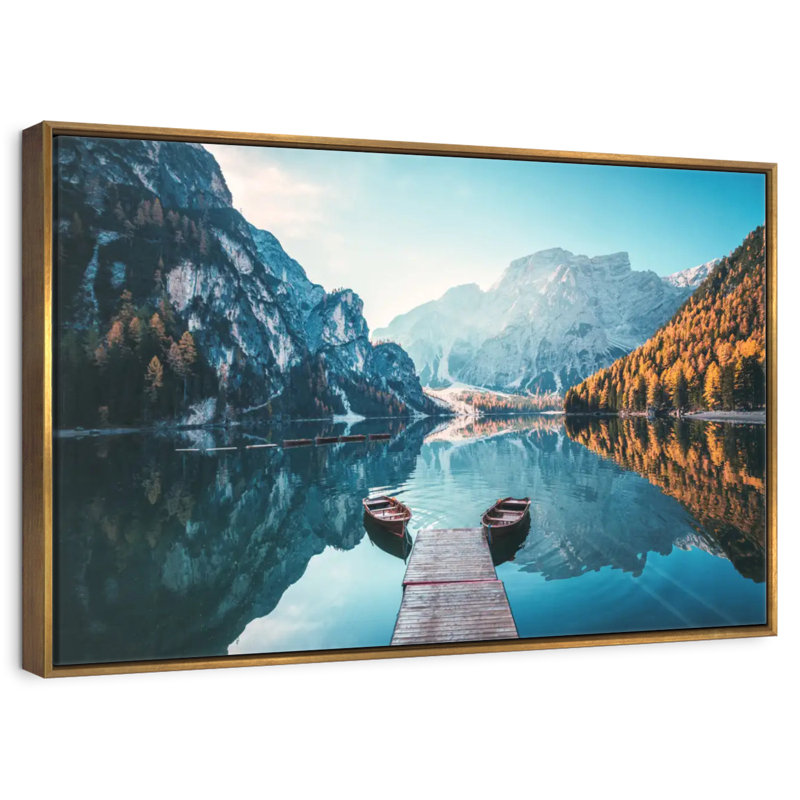 Jetée du lac Braies, 46 po x 31 po, Cadre flottant doré