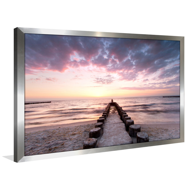 « crépuscule eaux », reproduction de photo encadrée, H 35,5 po x l 51,5 po x P 0,75 po