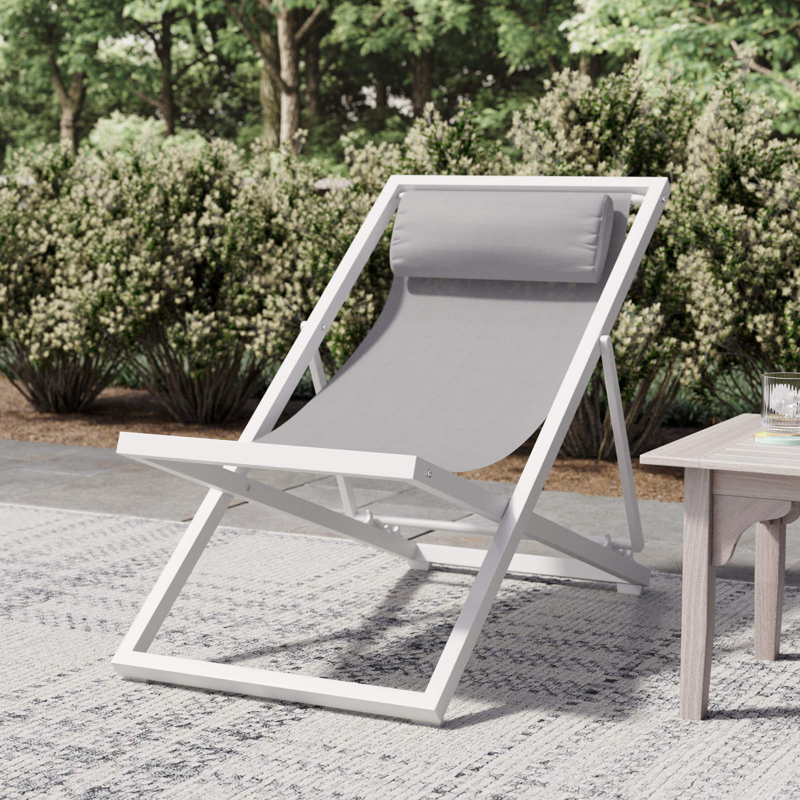 Barbarella Powder Coated Aluminum Outdoor Lounge Chair, White