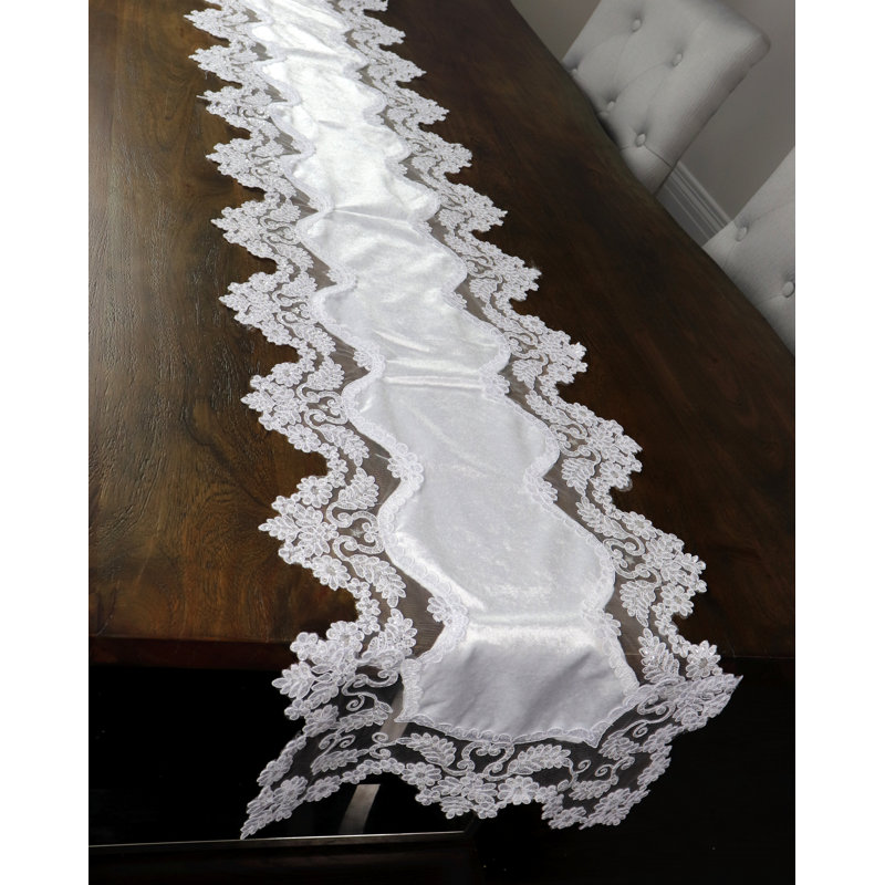 Chemin de table Kordell, 54 po x 16 po