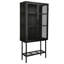 Armoire industrielle avec 2 portes grillagées en métal, tablettes réglables et pieds et tablette inférieure
