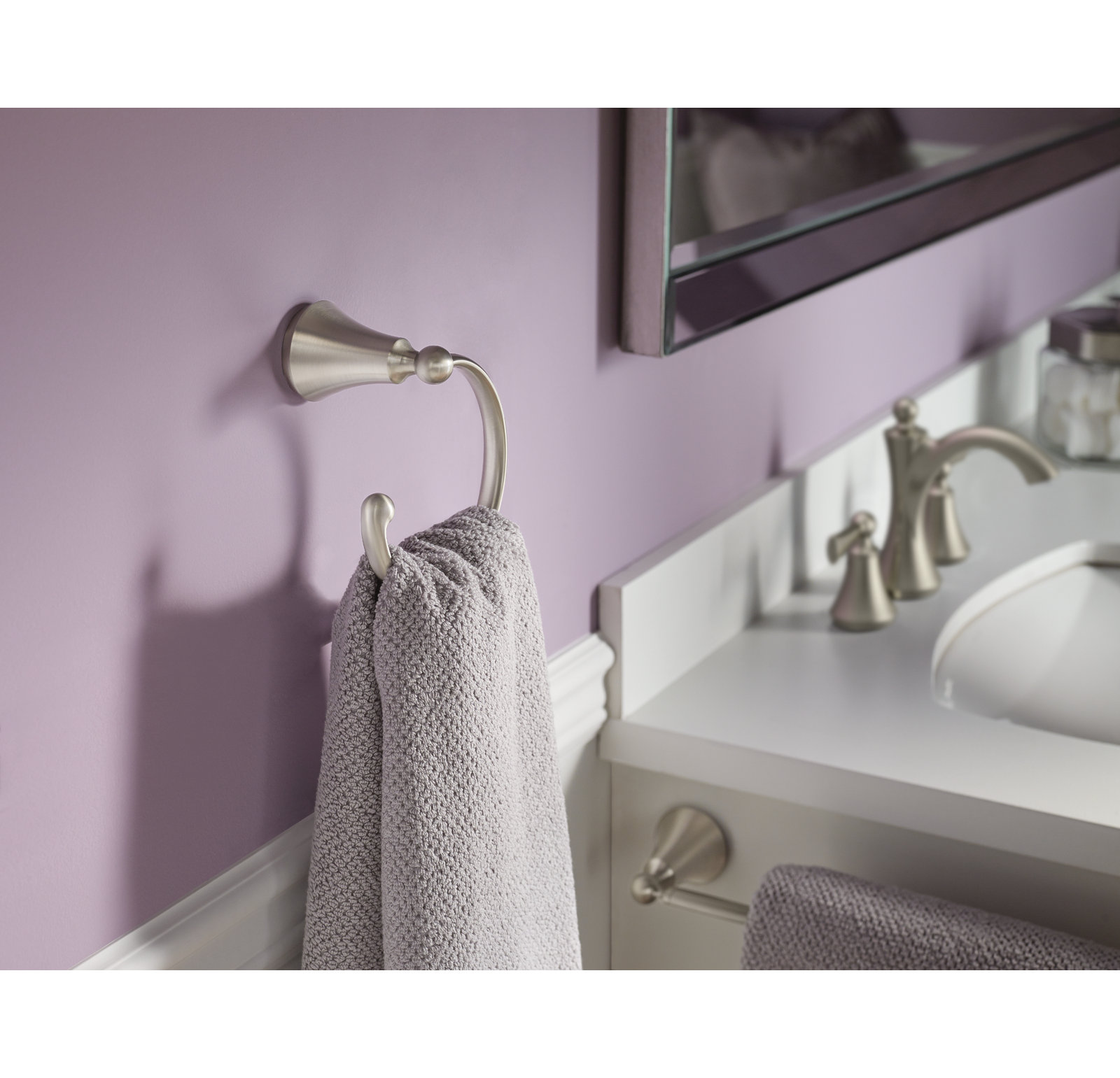 Wynford 18" Wall Mounted Towel Bar, Brushed Nickel