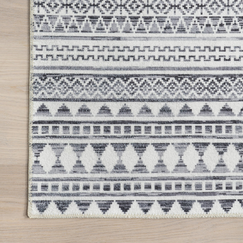Tapis tribal géométrique lavable à la machine Kira SpinClean, Rectangle de 5 pi x 8 pi