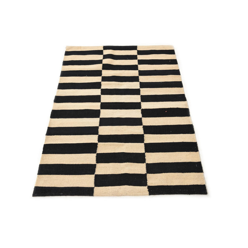 Tapis noir et blanc Noe