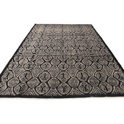 Tapis noir Outen