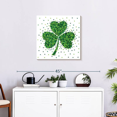 Harnek Hearts Forming Shamrock