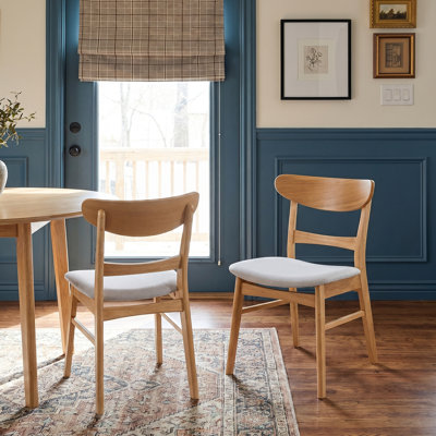 Chaises de salle à manger rembourrées de style Mid-Century moderne avec structure en bois d'hévéa et siège rembourré Cambrielle