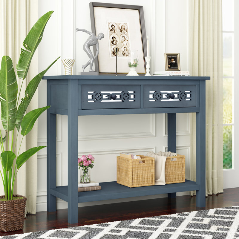 Lonni classique avec décoration évidée, deux tiroirs supérieurs et tablette ouverte, grand espace de rangement pour une pièce limitée