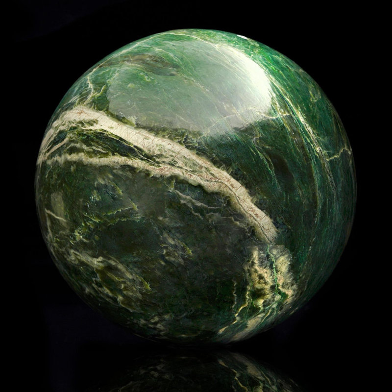 Sphère de jade polie - 65 lb