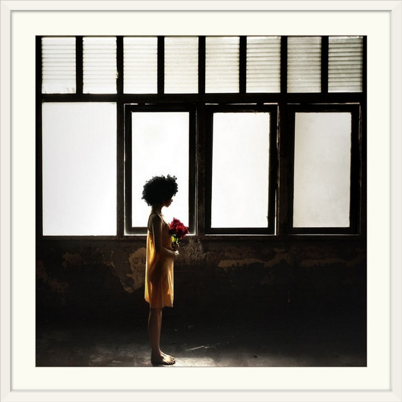 «Straub Hope» par Fahmi Bhs - reproduction de photo, H 38 po x l 38 po x P 1 po, Cadre blanc