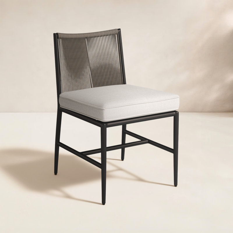 Chaise d'appoint de patio avec coussin Esme, Sunbrella® Echo Ash