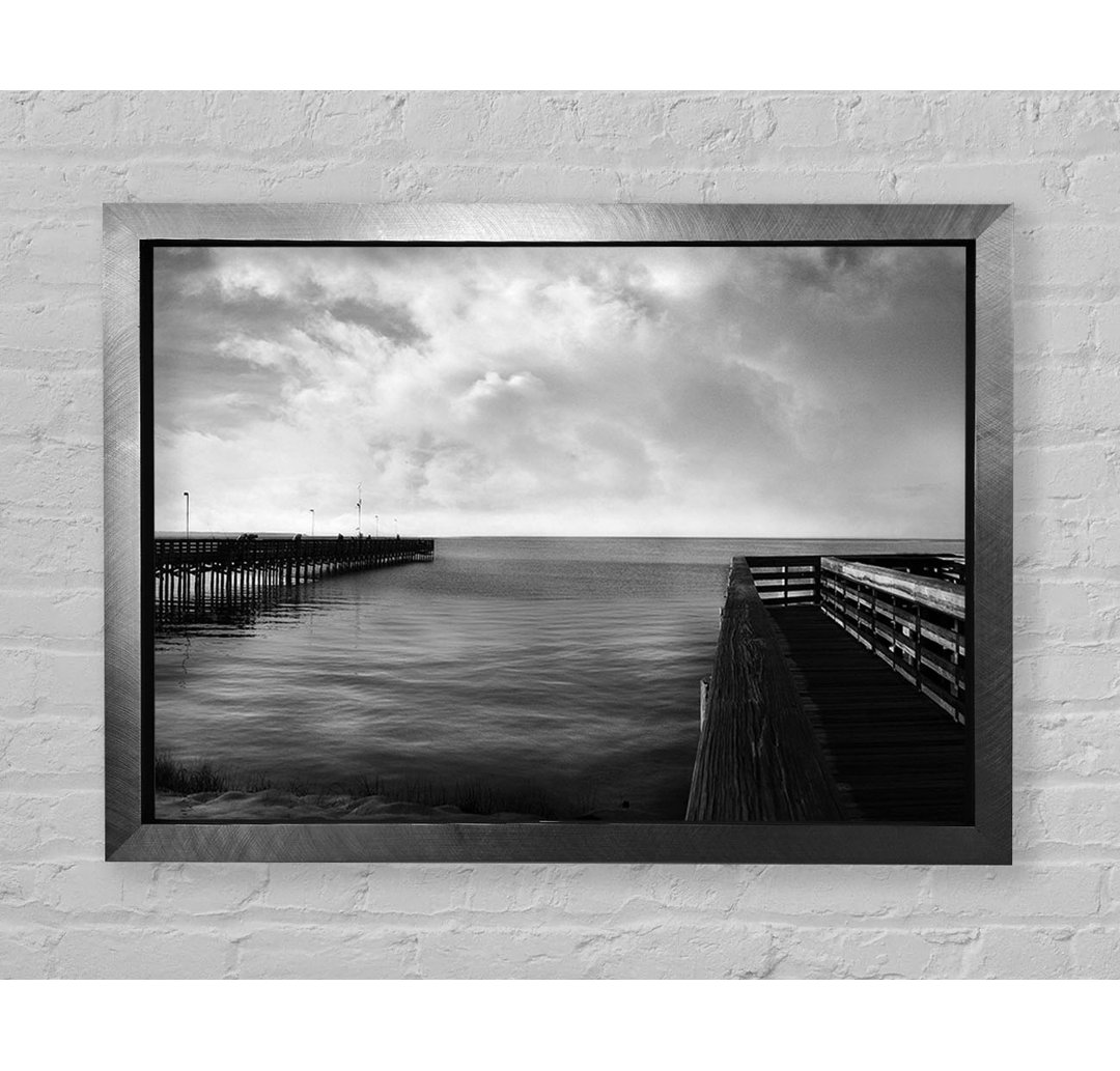 Twin Pier Ocean B N W Gerahmter Druck Wandkunst