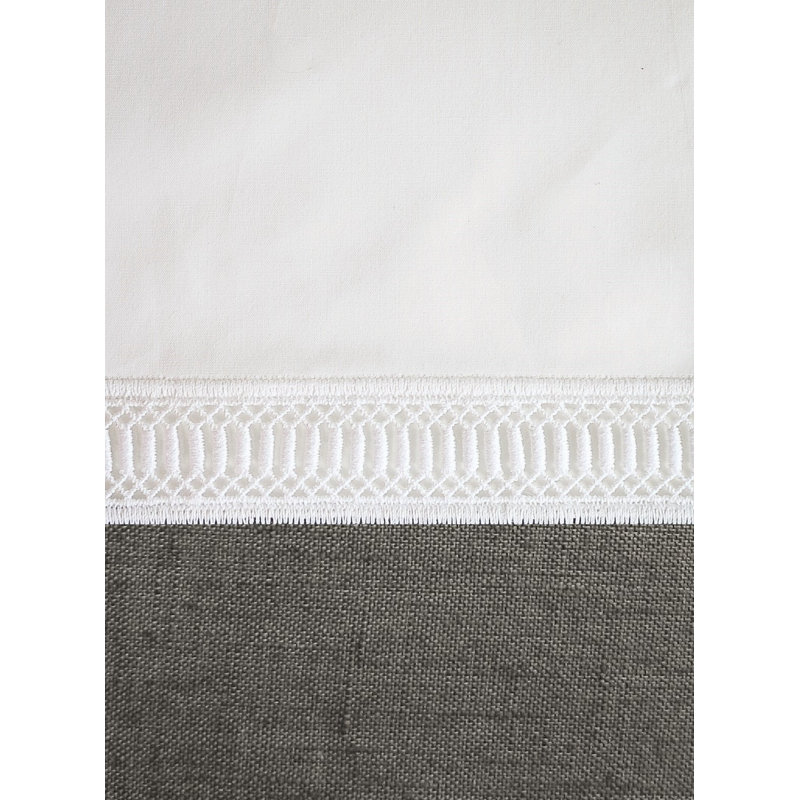 Linea 20" Linen Placemat, White/Steel Gray