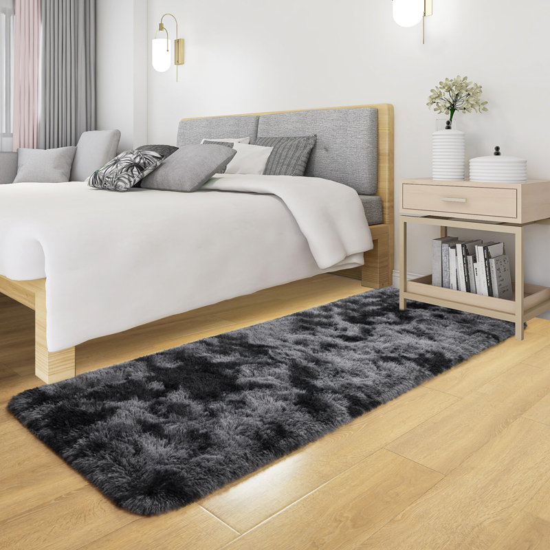 Tapis à poil long Antonije Tie Dye, Tapis de couloir 2 pi x 6 pi, Gris foncé