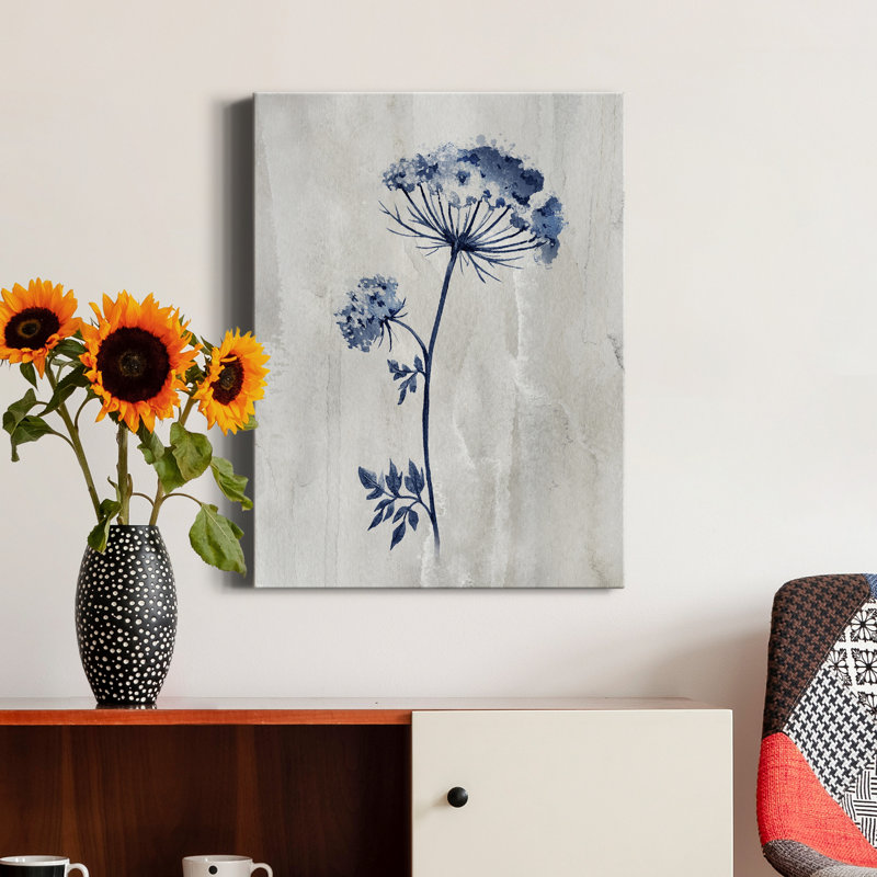 «Indigo Botanical I» par Conrad Knutsen, reproduction d'art sur toile tendue, H 32 po x l 24 po x P 1 po