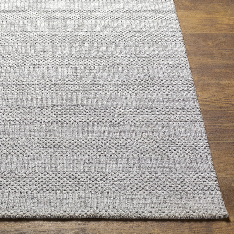 Area Rug in Gray, Rectangle 5' x 7'6"