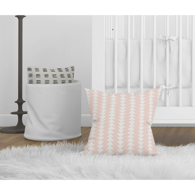 Coussin Tribal, Rose, H 16 po x l 16 po