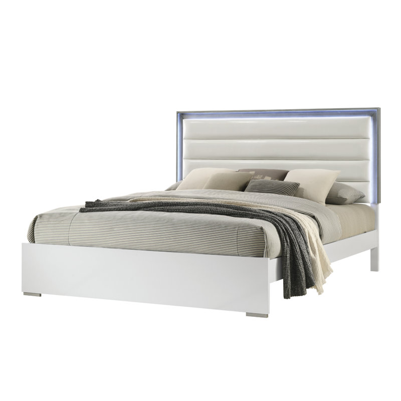 Kyrstyn Upholstery Bed, Full