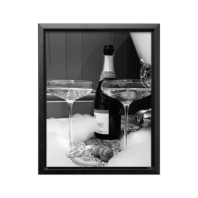 Champagne et bulles, Black Framed, Canvas, 08"H x 10"W