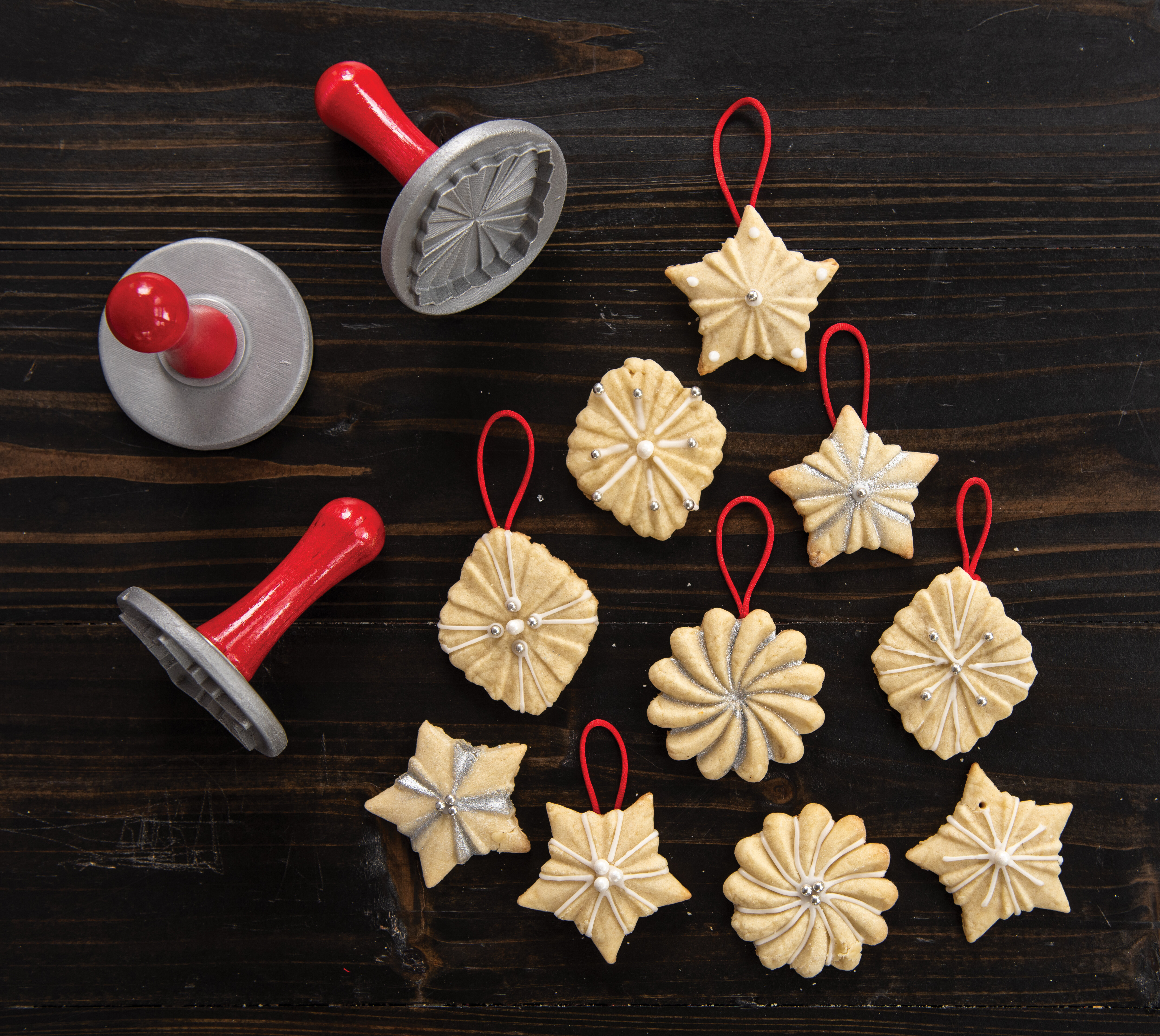 https://assets.wfcdn.com/im/91000470/compr-r85/1423/142326442/nordic-ware-pretty-pleated-cookie-stamps.jpg