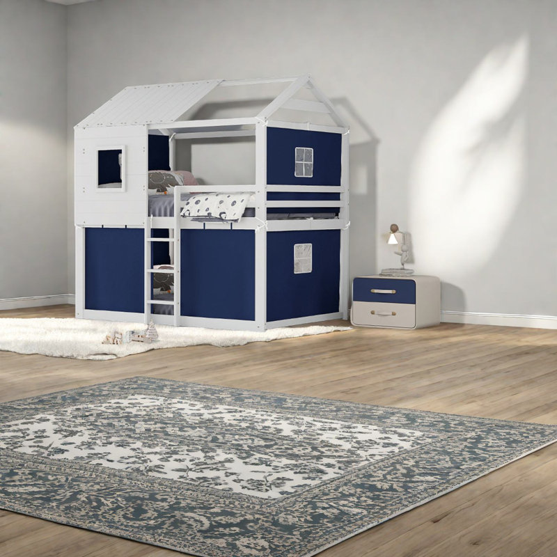 Charmants lits superposés en bois massif avec tente, style maisonnette rustique