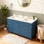 Meuble-lavabo 60 po en bois massif avec 2 lavabos, comptoir en quartz 61 po avec 6 trous de robinet pré-percés, 2 portes doubles à fermeture douce, 7 tiroirs et 2 petits compartiments de rangement rabattables