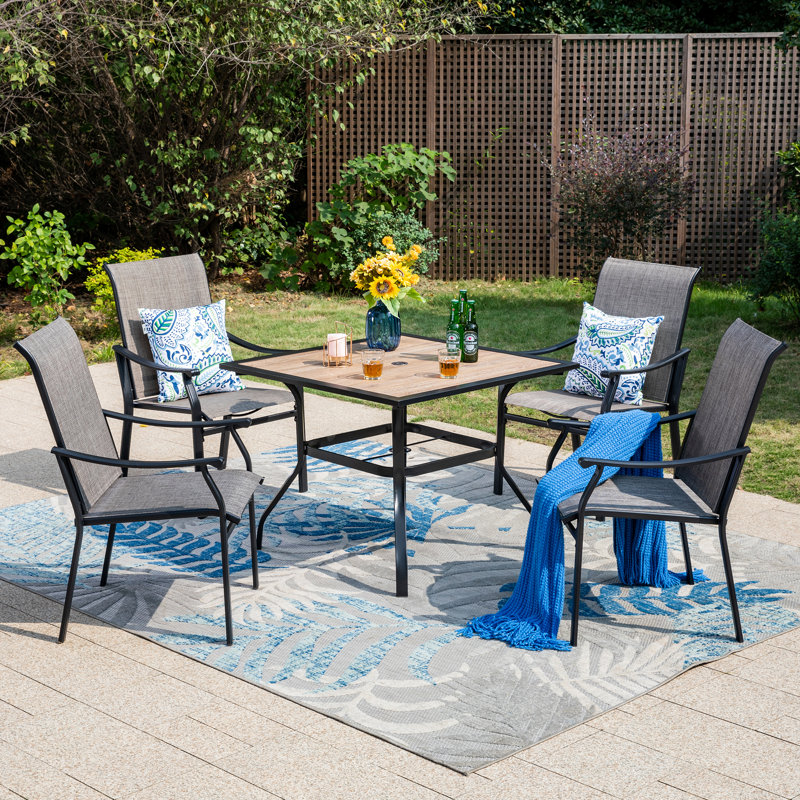 Ensemble repas d'extérieur carré L 37 po 4 personnes Basima