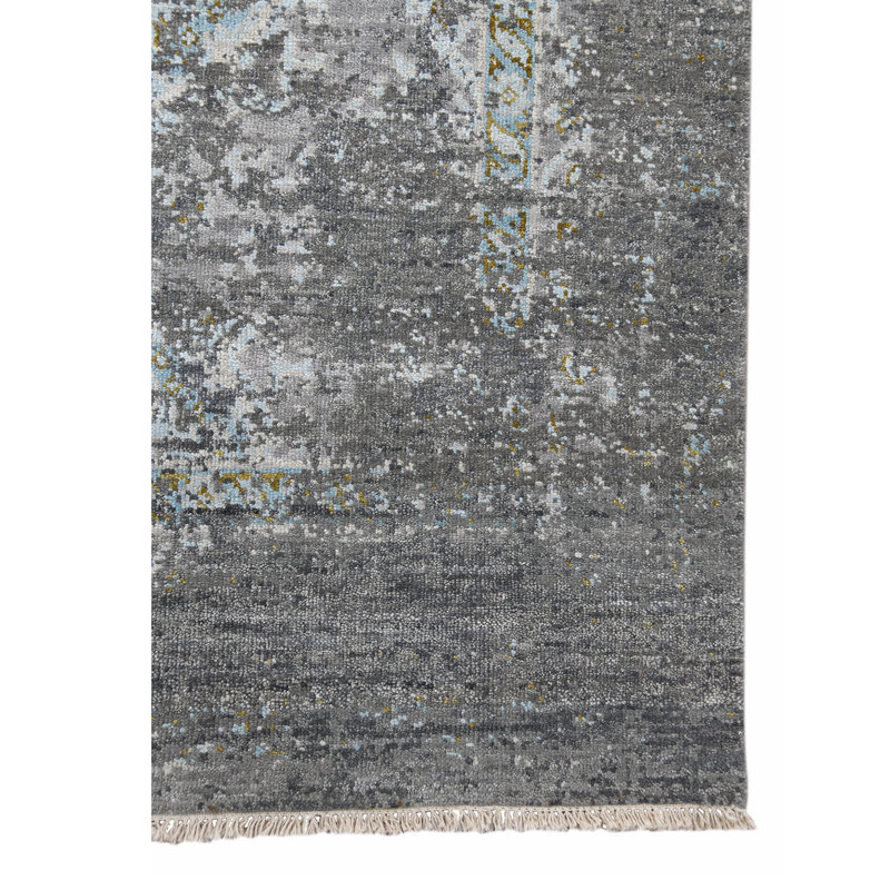 Nuit Arabe Wool Geometric Area Rug in Silver, Rectangle 2' x 3'